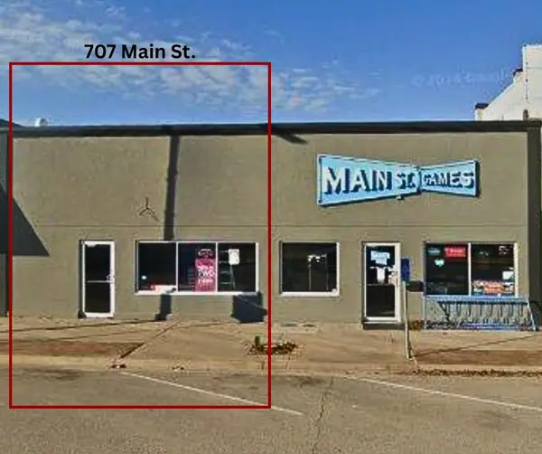 707 Main St, Winfield, KS 67156