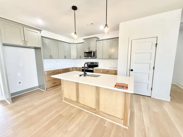 5408 N Toben Ct, Bel Aire, KS 67226