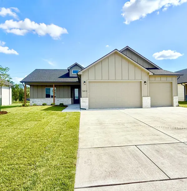 5412 N Toben Ct, Bel Aire, KS 67226