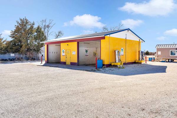 423 N Colorado Ave, Burrton, KS 67020