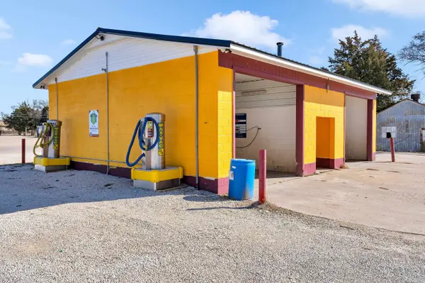 423 N Colorado Ave, Burrton, KS 67020