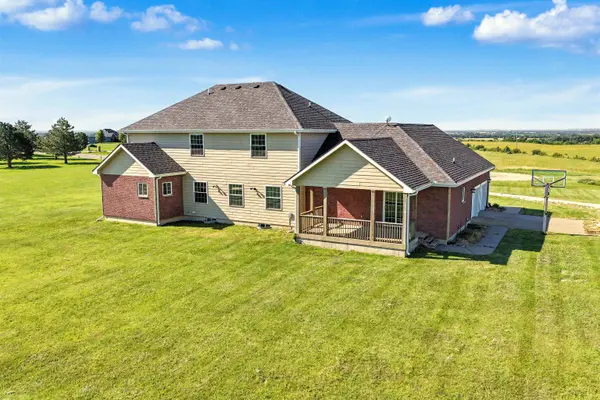 1140 W Hidden Springs Rd, Salina, KS 67401