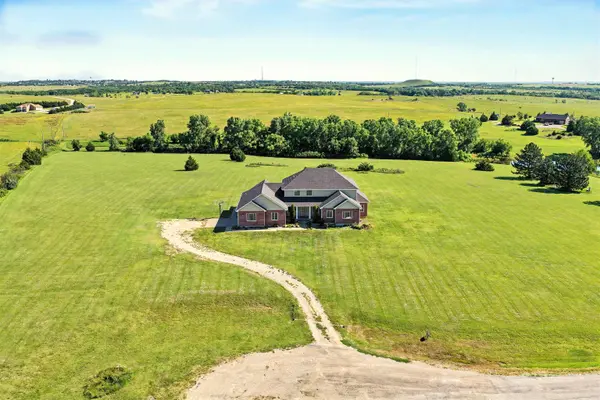 1140 W Hidden Springs Rd, Salina, KS 67401