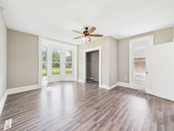 722 W Harvey Ave, Wellington, KS 67152
