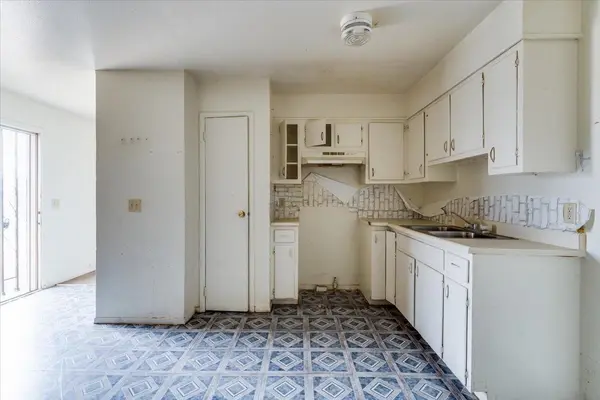 1607 E Catalina St, Wichita, KS 67216