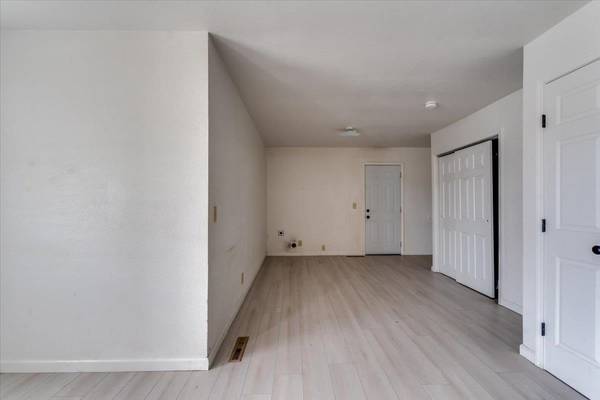 1608 E Catalina St, Wichita, KS 67216
