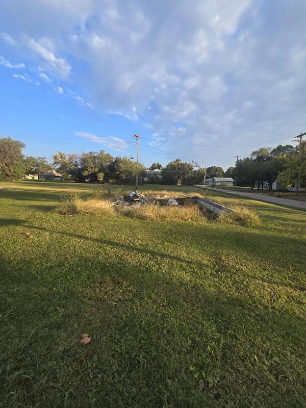 Lot 12 Simpson, Winfield, KS 67156