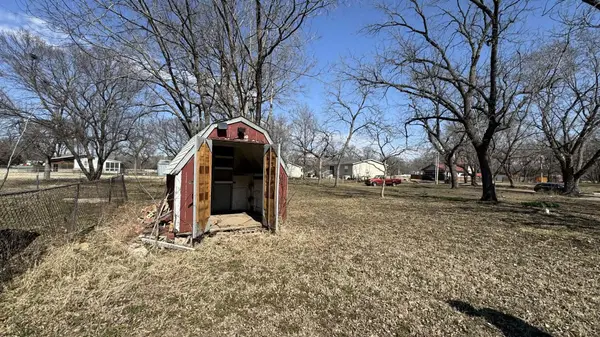 907 N Gordy St, El Dorado, KS 67042