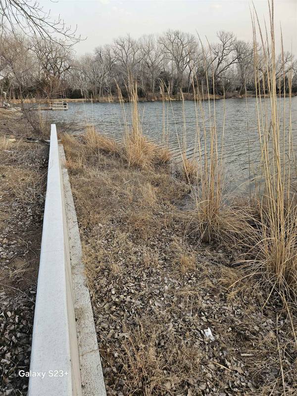 00000 Avenue W, Sterling, KS 67579