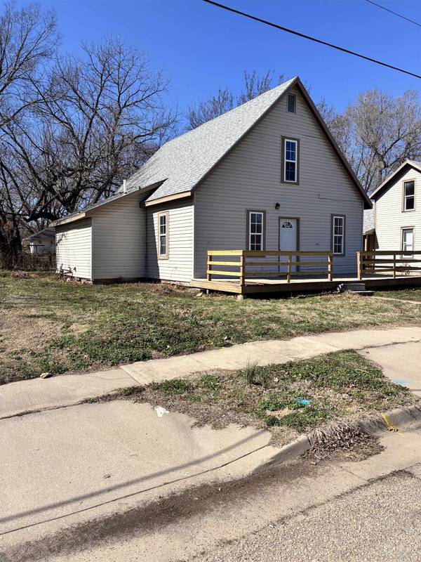 817 N gordy, El Dorado, KS 67042