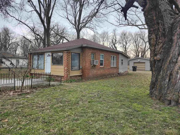 201 S 10th St., Arkansas City, KS 67005