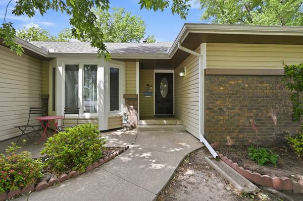 519 S Partridge Ln, Derby, KS 67037