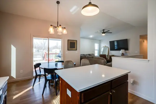 241 S Stoneridge St, Valley Center, KS 67147