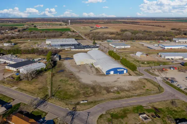 202 E Hillside, Wellington, KS 67152