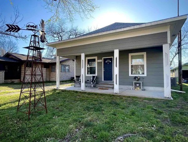 1327 N 2nd, Arkansas City, KS 67005
