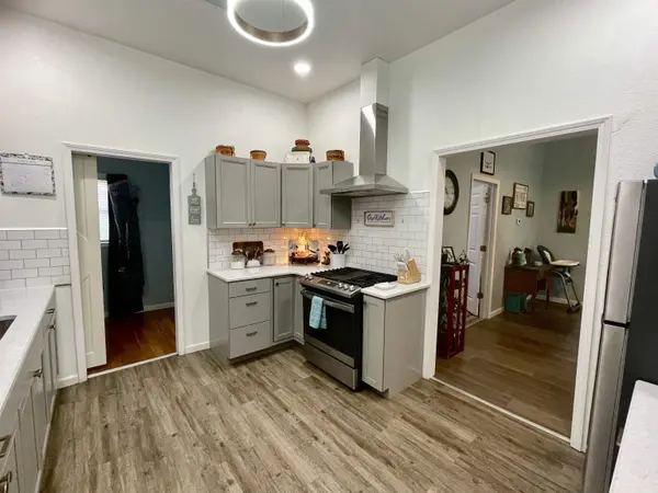 1327 N 2nd, Arkansas City, KS 67005