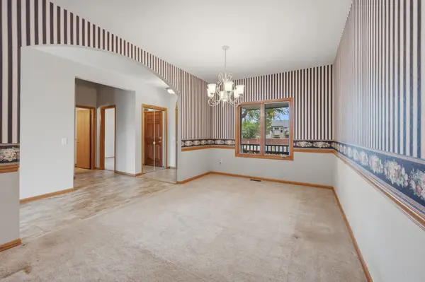 1660 E Kay St, Derby, KS 67037