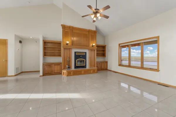 757 S Meridian Rd, Wellington, KS 67152