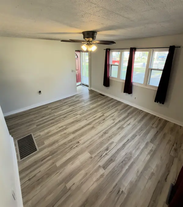 528 N 12th St, Salina, KS 67401