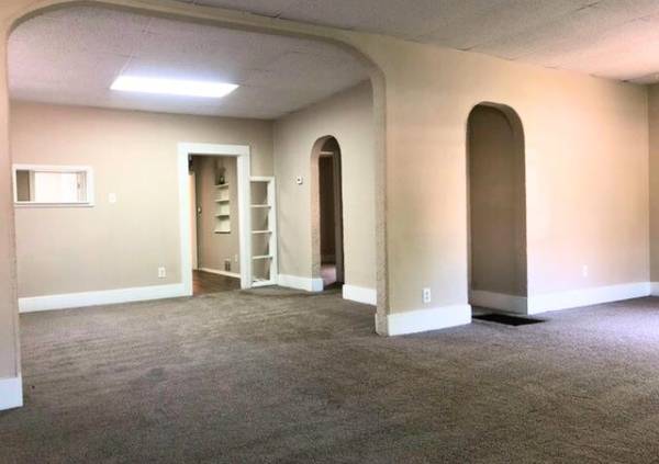1538 S Main St, Wichita, KS 67213