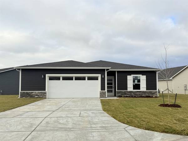1790 W Redbud Lane, Goddard, KS 67052