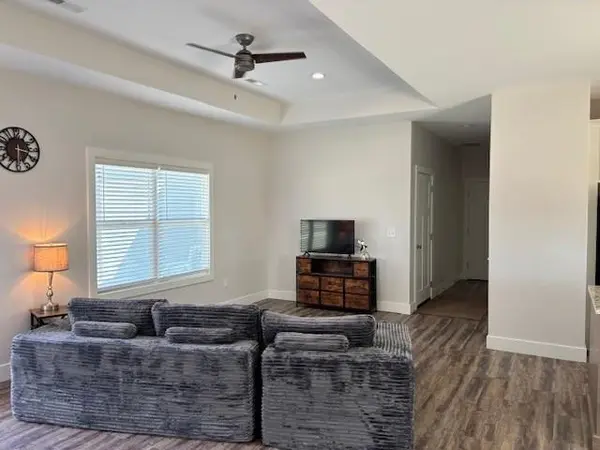 108 E 5th St, Solomon, KS 67480