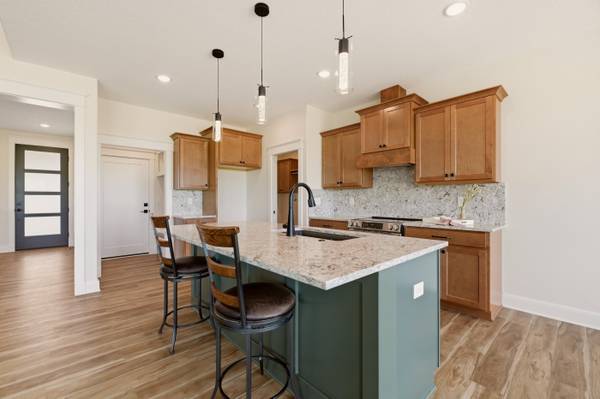 505 Maple Leaf Cir, Newton, KS 67114