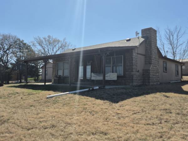 104 Eureka Lake Rd, Eureka, KS 67045