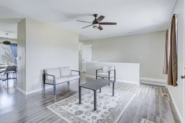 4221 Quail Ridge Dr, Winfield, KS 67156