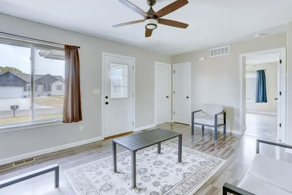 4221 Quail Ridge Dr, Winfield, KS 67156