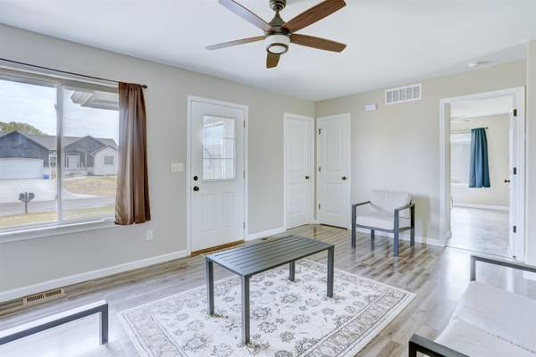 4221 Quail Ridge Dr, Winfield, KS 67156