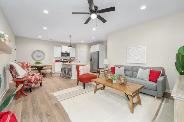 2857 S Cedar Crest Ct, Wichita, KS 67215