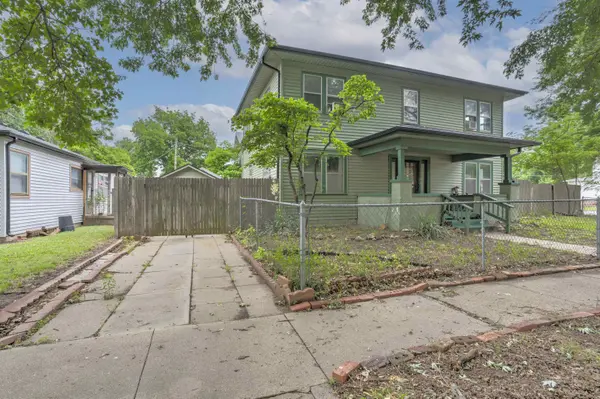 404 N 2nd St, Arkansas City, KS 67005