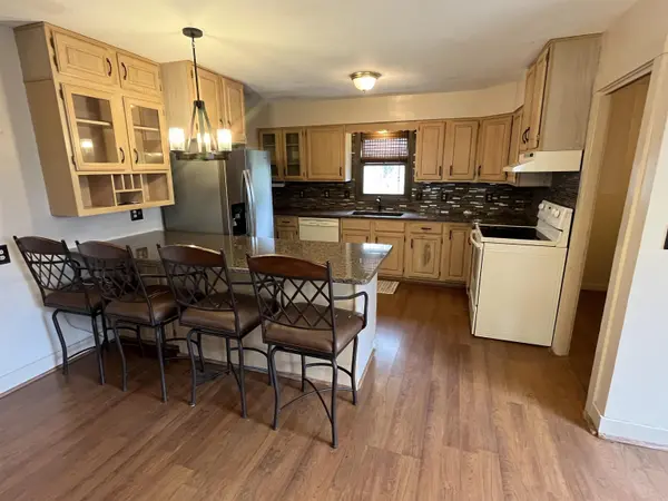 1512 W Blanchard Ave, South Hutchinson, KS 67505