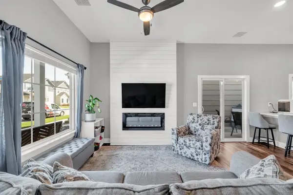 415 E Park Pl, Andover, KS 67002