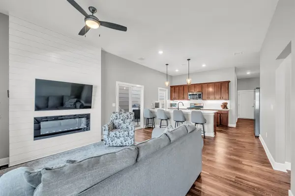 415 E Park Pl, Andover, KS 67002