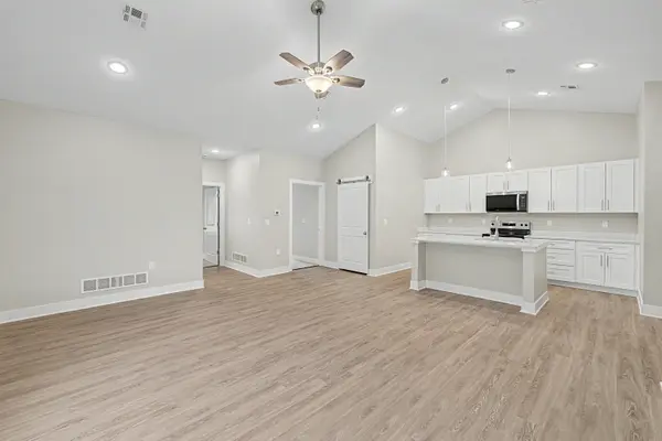 2718 Amelia Ln., Salina, KS 67401
