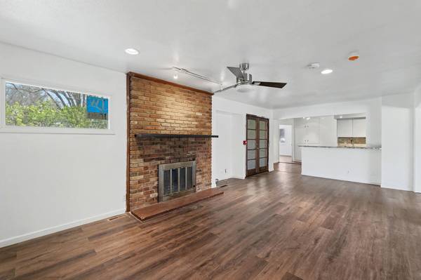 8026 E Morningside St, Wichita, KS 67207