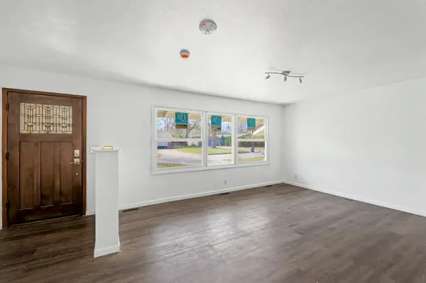 8026 E Morningside St, Wichita, KS 67207