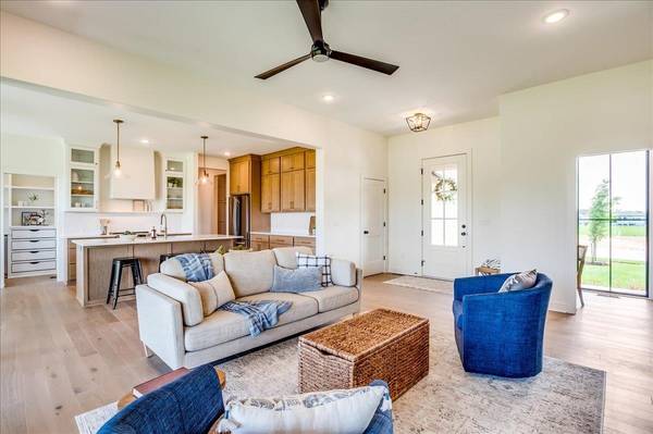 9646 W Cedar Lane, Maize, KS 67101