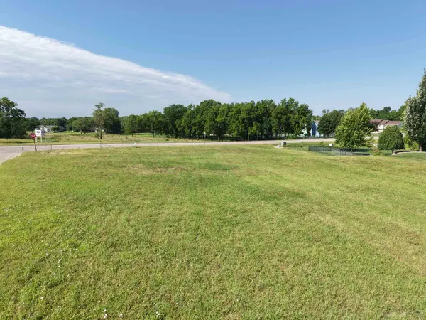 400 Ridge Road, Abilene, KS 67410