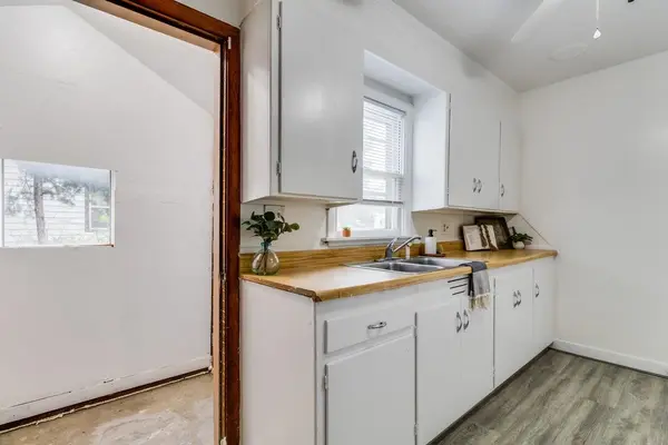 1524 E 12th st, Newton, KS 67114