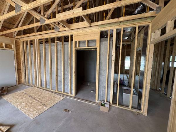 434 Saturn Ave, Salina, KS 67401