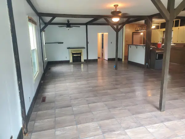 1112 N 4th, Arkansas City, KS 67005