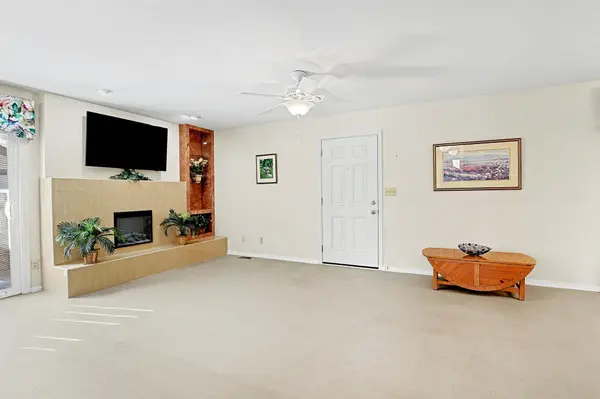 641 N Woodlawn Blvd 64, Wichita, KS 67208
