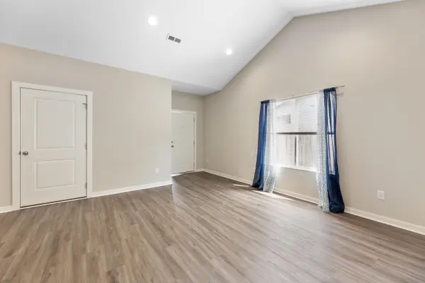 12105 / 12107 W Shadow Lakes St, Maize, KS 67205-5261