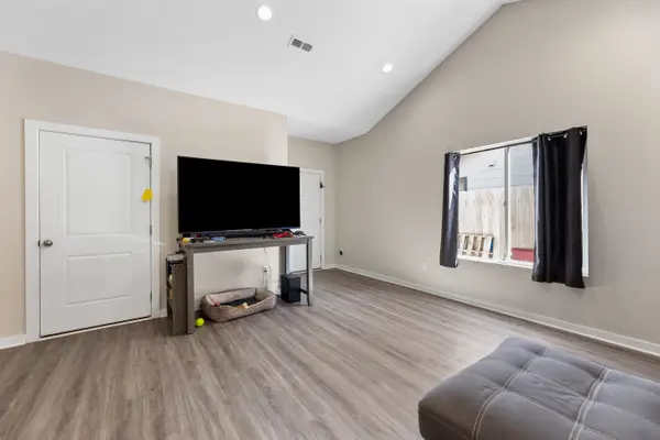 12049 / 12051 W Shadow Lakes St, Maize, KS 67205-5261