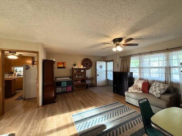 1606 N B St, Wellington, KS 67152
