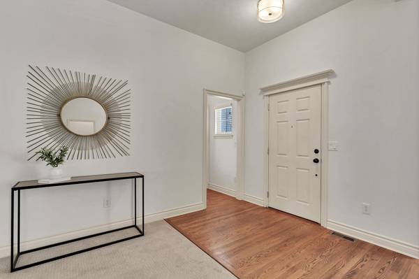 2014 N Paddock Green Ct, Wichita, KS 67206