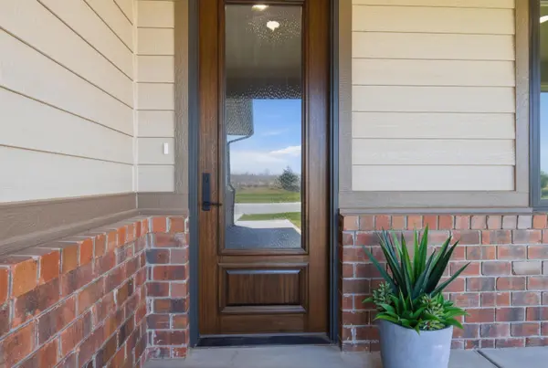 1602 S Dove Place, Goddard, KS 67052